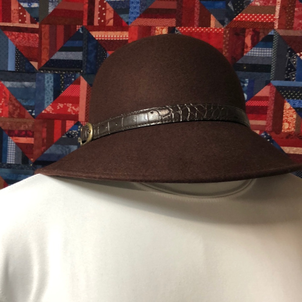 Liz Claiborne brown wool hat.